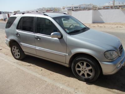 VOITURE