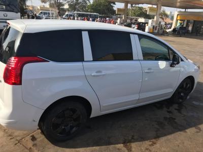 BELLE PEUGEOT 5008 VENANT 2014 DIESEL MANUELLE
