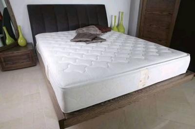 MATELAS DIVERS / OREILLER