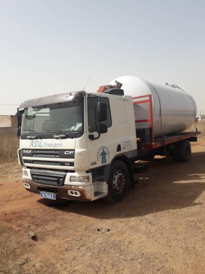 LOCATION DE CAMION PLATEAU GRUE