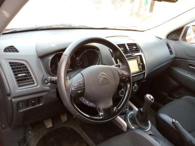 A Vendre  C 4 CROSS 