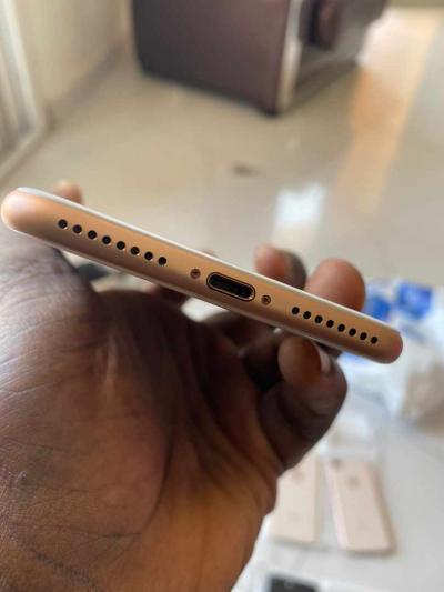 iPhone 8+ officiel