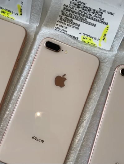 iPhone 8+ officiel