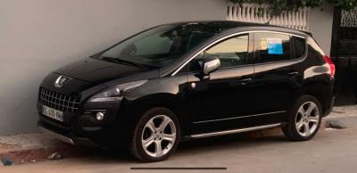 vend Peugeot 3008 full option cuire complet 