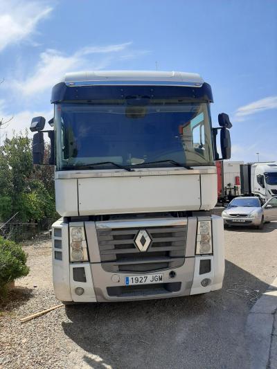 Camion marque Renault Magnum 520 à vendre