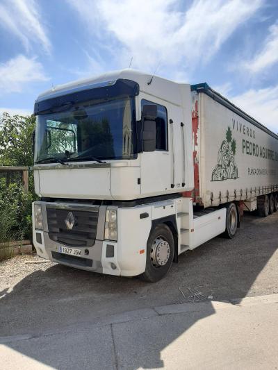 Camion marque Renault Magnum 520 à vendre