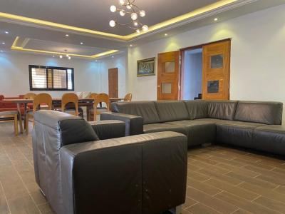 Belle villa r+1 aux almadies 