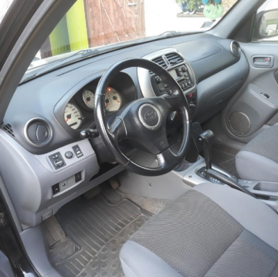 Toyota Rav4  2.0 Essence