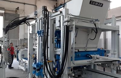 La machine bloc SUMAB R 400