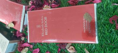 Parfum Elizabeth Arden et Clinique