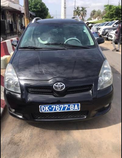 TOYATA COROLLA VERSO MANUEL DIÈSE 7 PLACE 