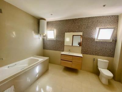 Appartement spacieux avec piscine