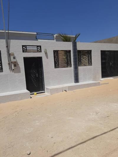 Villa de 238m2 a keur massar 