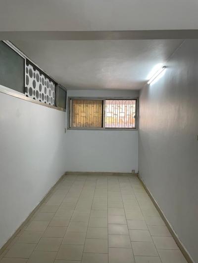 Appartement à usage professionnel à 5min BRT