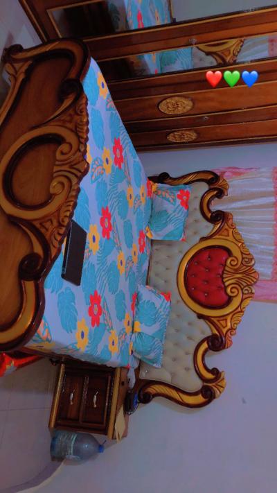 WANTER DES MEUBLES ET TV