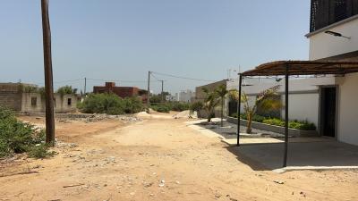 Terrains 300 mètres carrés à vendre à Saly Sé