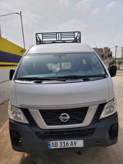 LOCATION DE MINI BUS NISSAN 12 places 