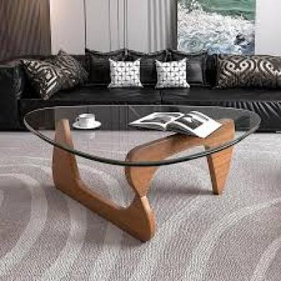 "La Table Qui Transforme Votre Salon en Galerie"