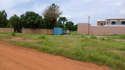 Terrain 600 mètres carrés à vendre à Saly Sén